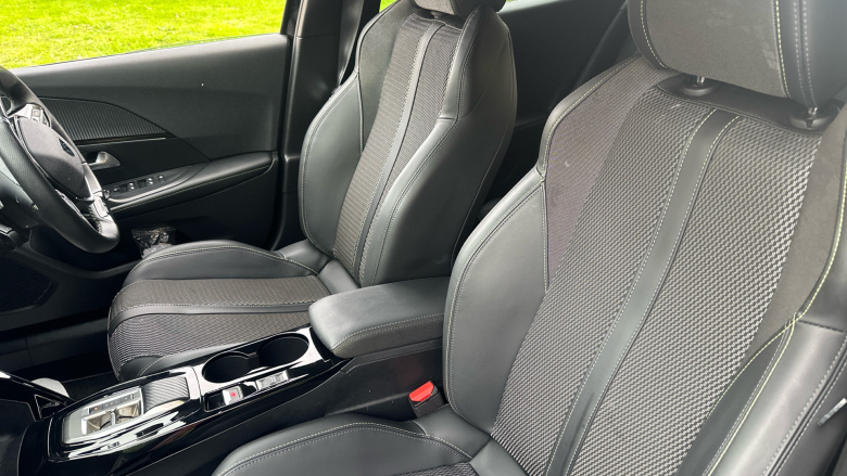 Peugeot 2008 1.2 PureTech 130 GT 5dr EAT8 Petrol Estate